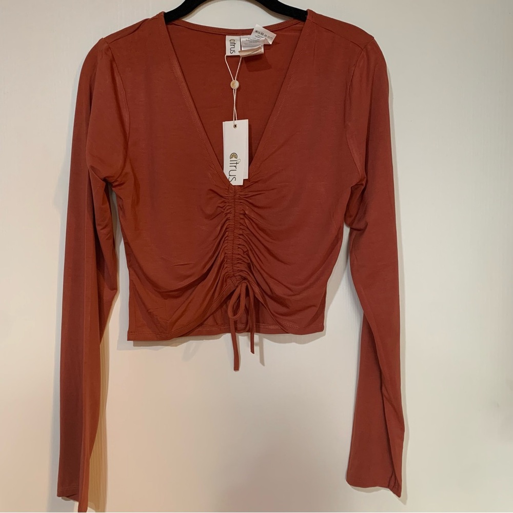 Citrus NWT Small Rust Long Sleeve Top w Gathered Front